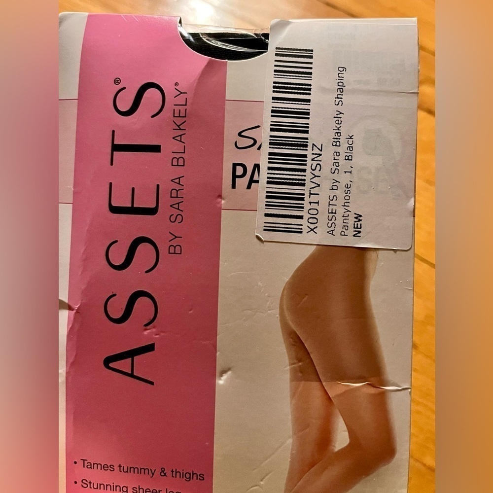 Assets by Spanx Sara Blakely Shaping Pantyhose Sheer Black SZ 1 Control Top NIB